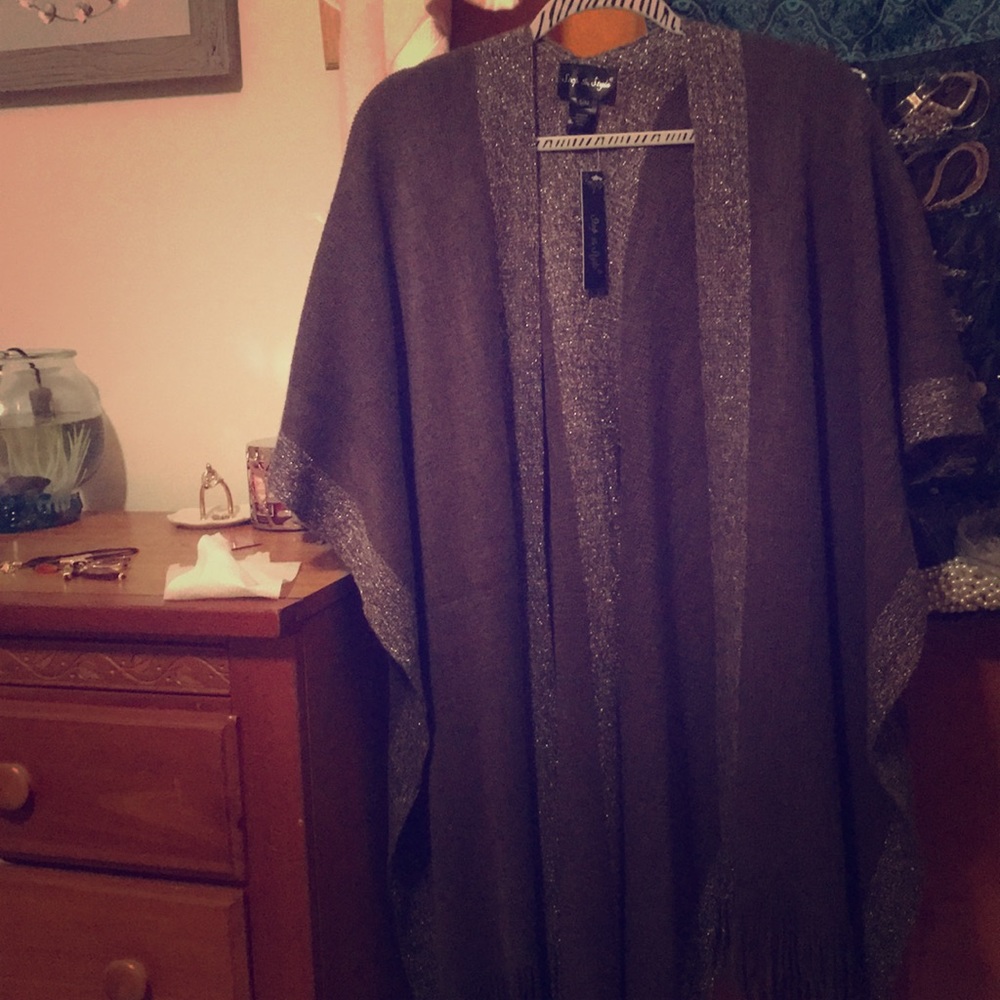 Women’s Shaw